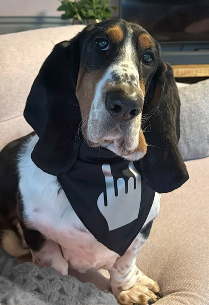 Hundehalstuch schwarz mit Metal Hand Symbol